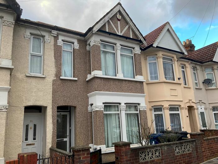 3 Bedroom Terraced House To Rent In West End Road, Southall, UB1