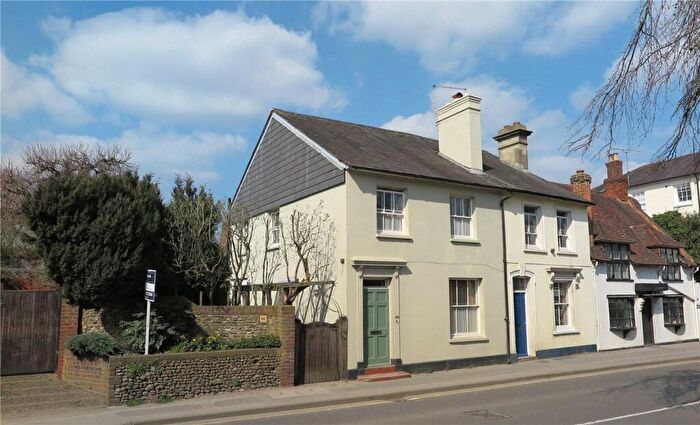 6 Bedroom Semi-Detached House To Rent In West Street, Farnham, Surrey, GU9