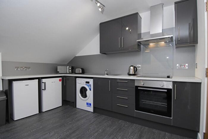 3 Bedroom House To Rent In Belgrave Manor, Bed Apts, Plymouth, PL4