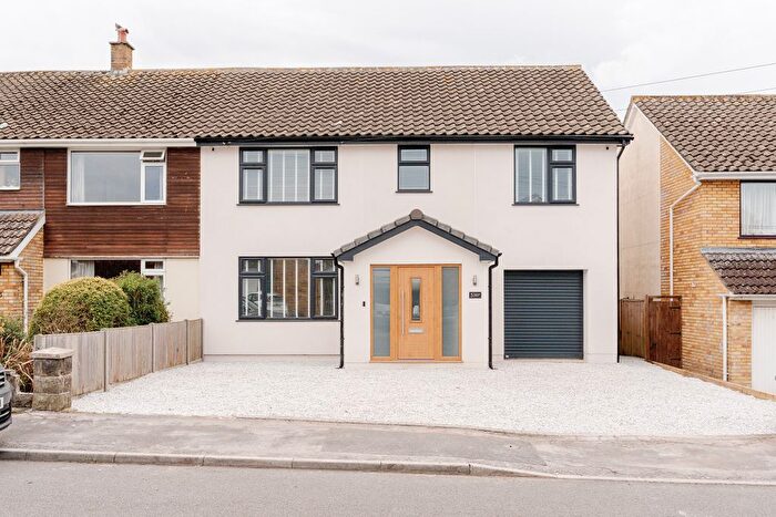 4 Bedroom Semi-Detached House For Sale In Trinder Road, Easton-In-Gordano, BS20