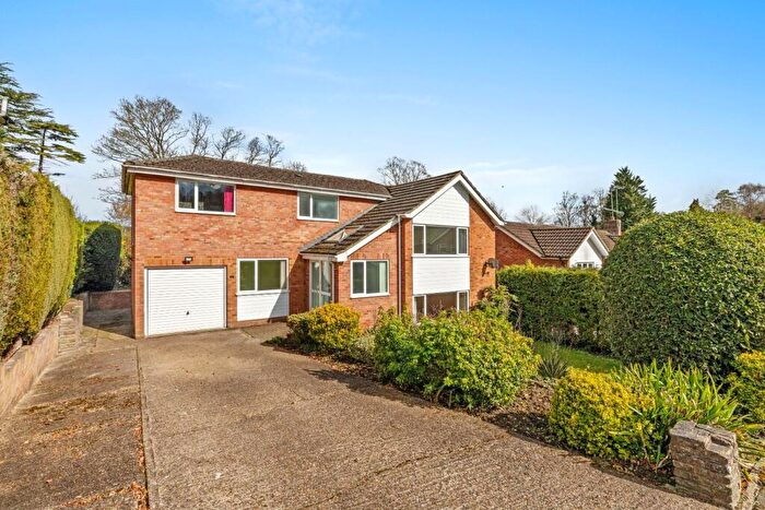 5 Bedroom Detached House For Sale In Gayton Close, Chesham Bois, Amersham, Buckinghamshire, HP6