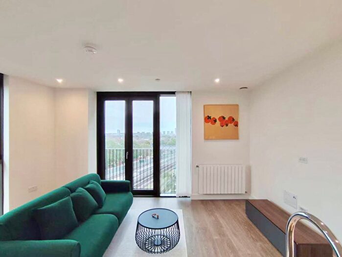 1 Bedroom Flat To Rent In Affinity View, London, E16