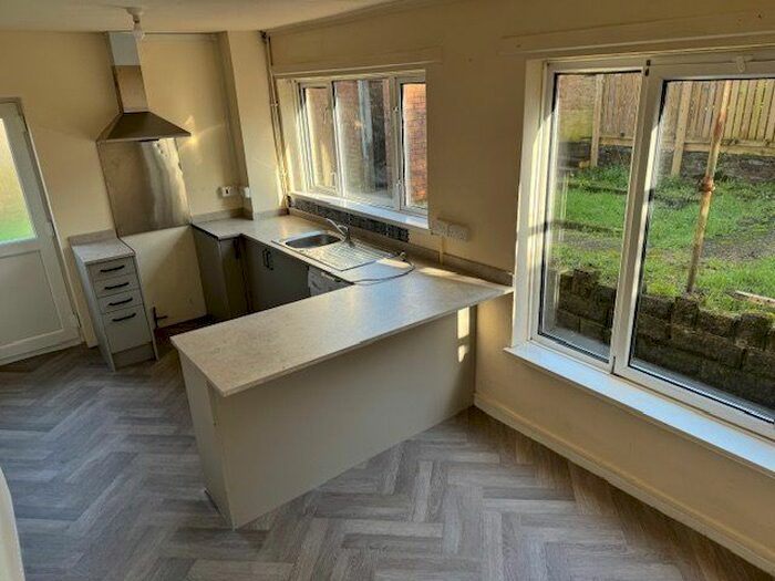 2 Bedroom Terraced House To Rent In Llwyn Derw, Fforestfach, Swansea, SA5