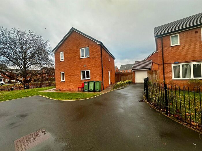 3 Bedroom Detached House To Rent In Mirpur Close, Coventry, CV6