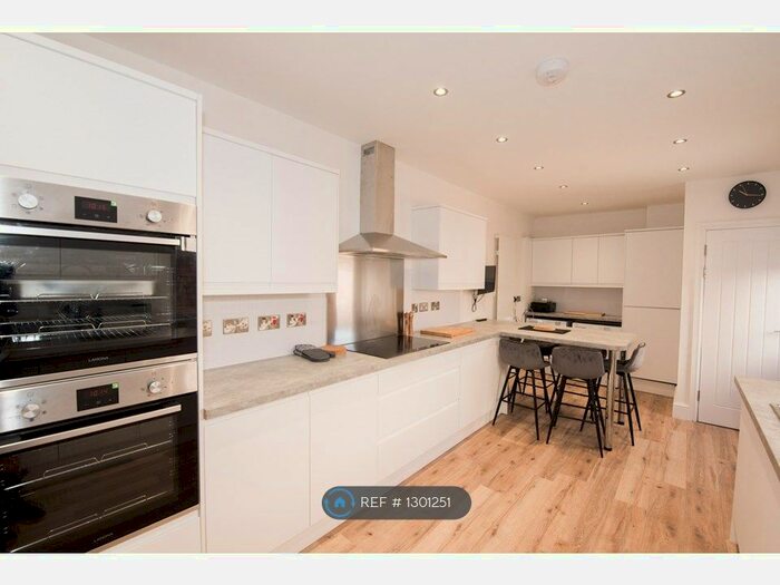 4 Bedroom Terraced House To Rent In Redlaver Street, Cardiff CF11