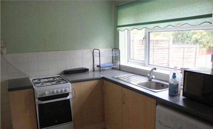 3 Bedroom Semi-Detached House To Rent In Poole Crescent, Selly Oak, Birmingham, B17