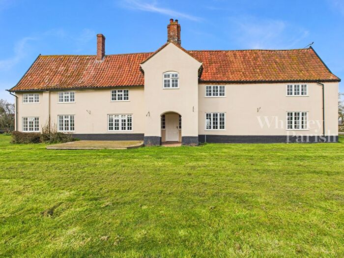 5 Bedroom Farmhouse To Rent In Burston Road, Thelveton, Diss, IP21
