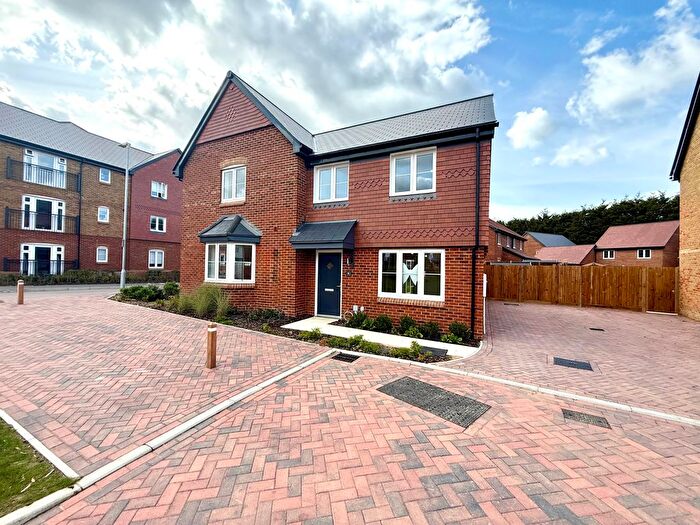 3 Bedroom Semi-Detached House To Rent In Ferdinand Road, Langley, ME17