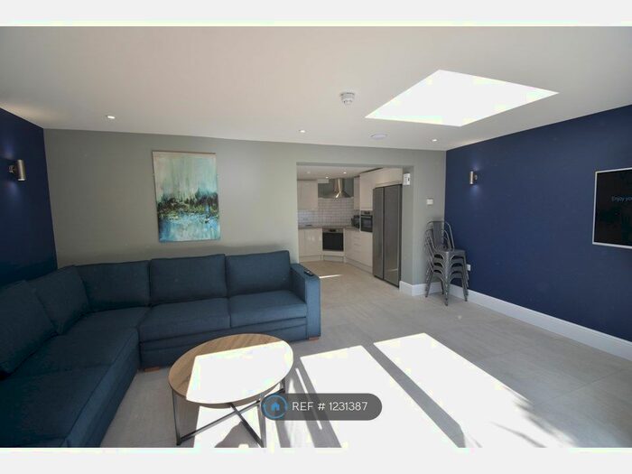 6 Bedroom Terraced House To Rent In Addington Road, Reading, RG1