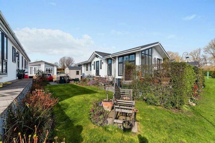 2 Bedroom Park Home For Sale In Mill Lane, Yarwell, Peterborough, PE8
