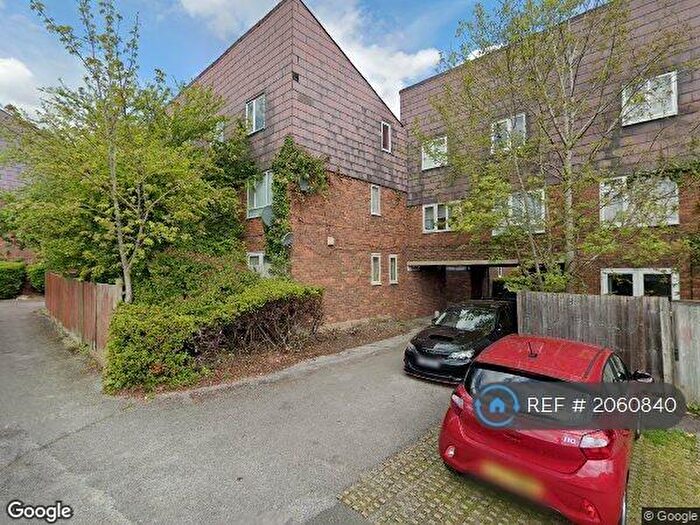 3 Bedroom Maisonette To Rent In James Bedford Close, Pinner, HA5