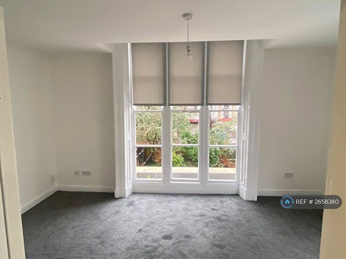 1 Bedroom Flat To Rent In Aigburth, Aigburth, Liverpool, L17