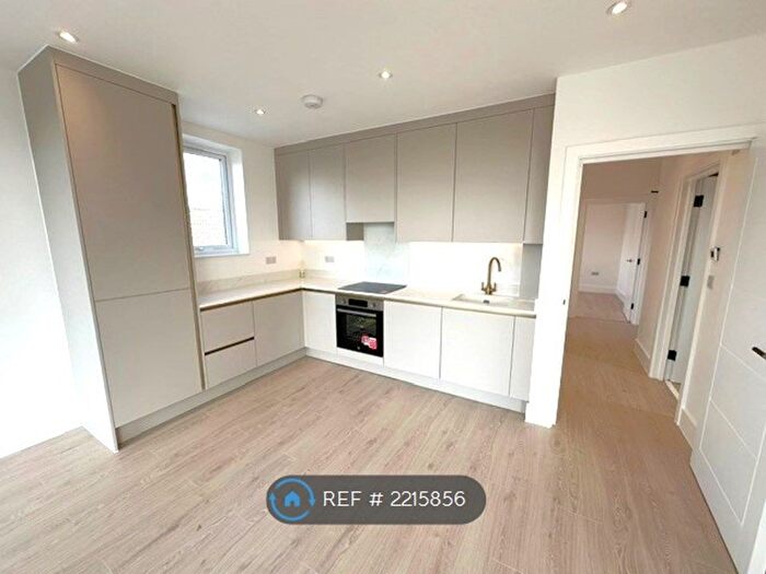 2 Bedroom Flat To Rent In Corelli Road, London, SE3