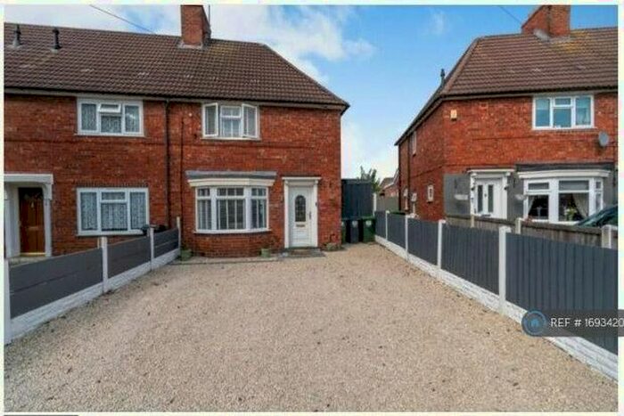 3 Bedroom Semi-Detached House To Rent In Bassett Road, Wednesbury, WS10