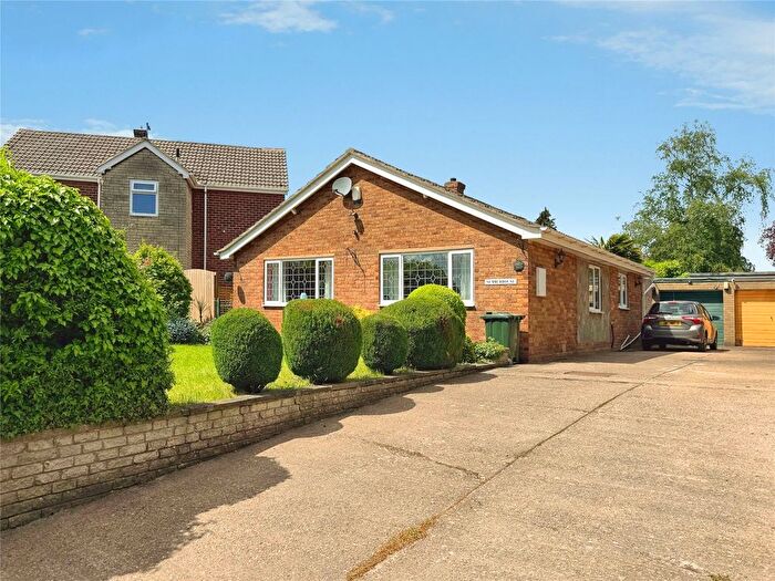 2 Bedroom Bungalow For Sale In Grange Lane, Doncaster, South Yorkshire, DN6
