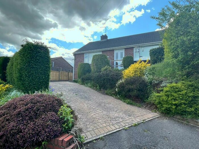 2 Bedroom Detached Bungalow To Rent In Hady Lane, Chesterfield, Derbyshire, S41