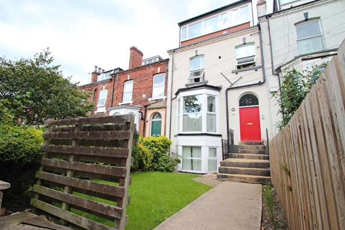 1 Bedroom Flat To Rent In Victoria Terrace, Leeds, LS3