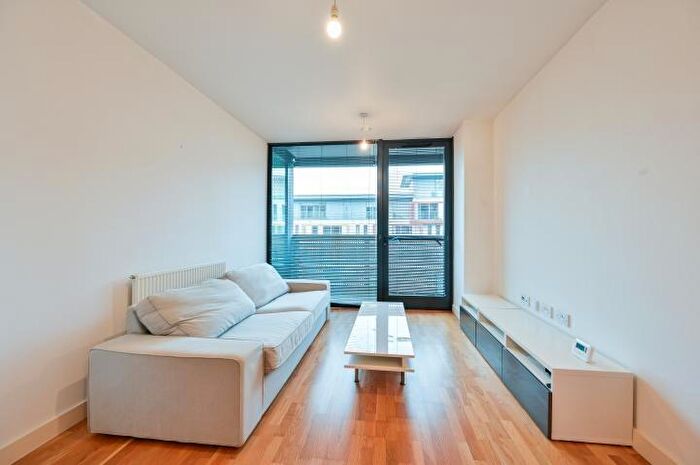 1 Bedroom Flat For Sale In Amelia Street, London, SE17