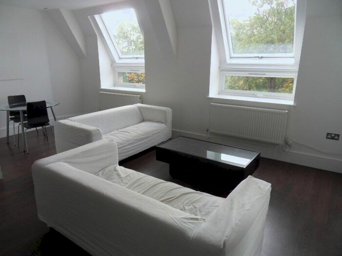 2 Bedroom Flat To Rent In Woodgrange Avenue, Kenton, Harrow, HA3