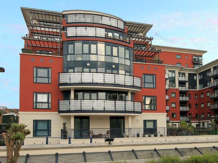 2 Bedroom Flat To Rent In Wadbrook Street, Wadbrook Street, KT1