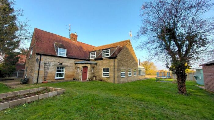 6 Bedroom Cottage For Sale In Sovereign Street, Aslackby, Sleaford, NG34