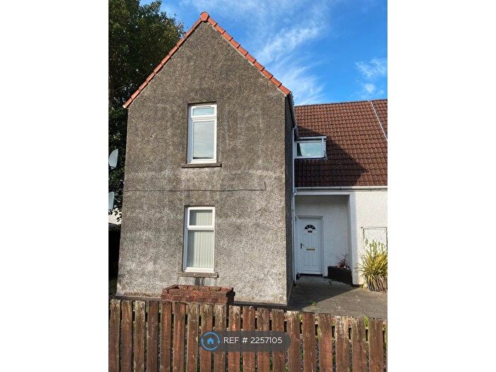 2 Bedroom Flat To Rent In George Street, Largs, KA30