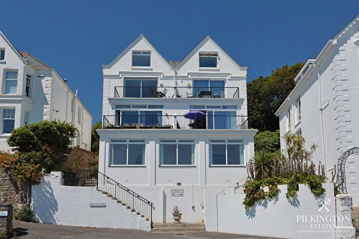 2 Bedroom Flat For Sale In Tower Park, Fowey, Cornwall, PL23