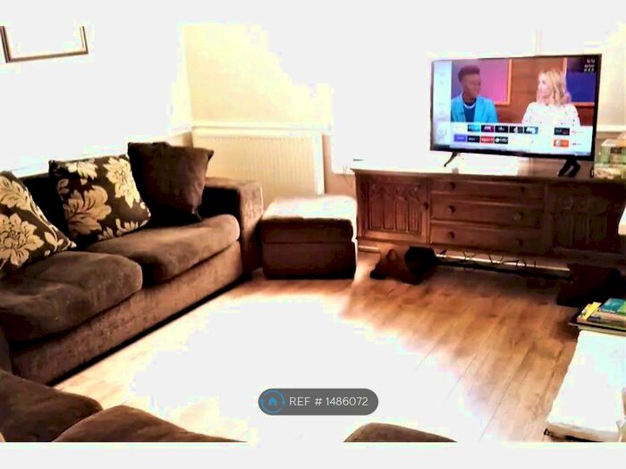 3 Bedroom Terraced House To Rent In Raglan Terrace, Whitby, YO21