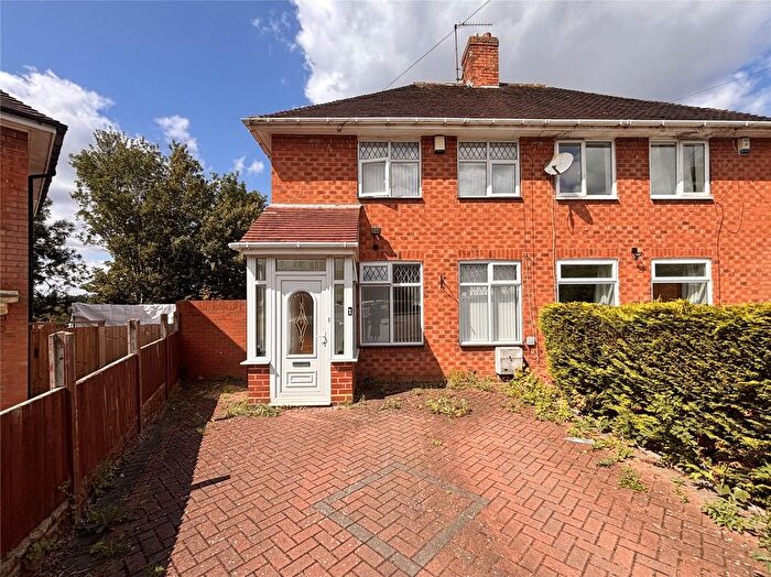 2 Bedroom Semi-detached House For Sale In Kenley Grove, Birmingham, West Midlands, B30