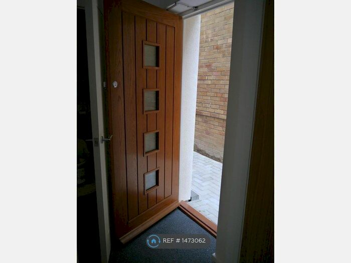 1 Bedroom Flat To Rent In Rhs Rear Gloucester Road, Bristol, BS34