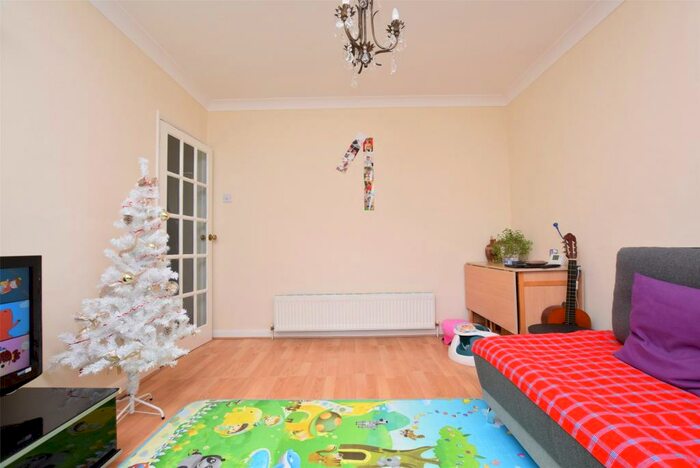 2 Bedroom Maisonette To Rent In Erith Crescent, Collier Row, Romford, Essex, RM5