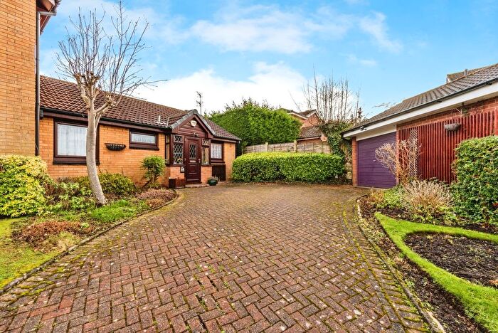 2 Bedroom Bungalow For Sale In Bridgend Close, Cheadle Hulme, Cheadle, Greater Manchester, SK8