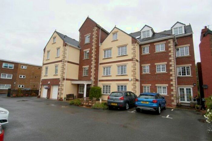 2 Bedroom Flat To Rent In Sandy Lane, Wirral, CH48
