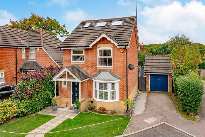 4 Bedroom Detached House For Sale In Wagtail Close, Horsham, RH12