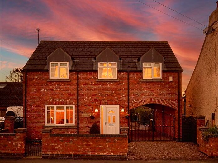 5 Bedroom Detached House For Sale In B High Street, Hook, DN14