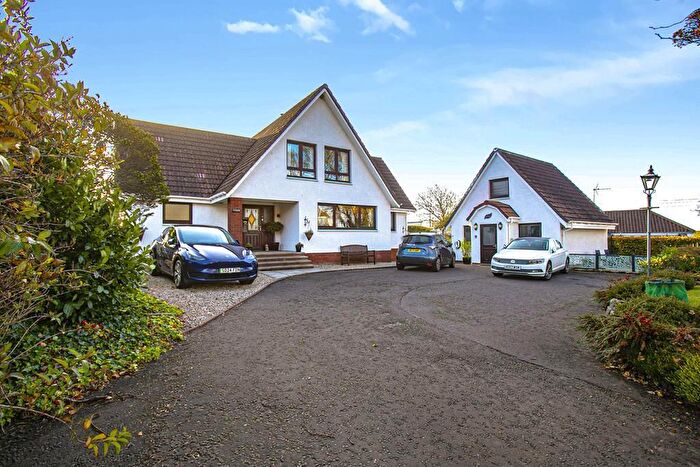 4 Bedroom Detached House For Sale In Le Sonas, Abercrombie, KY10