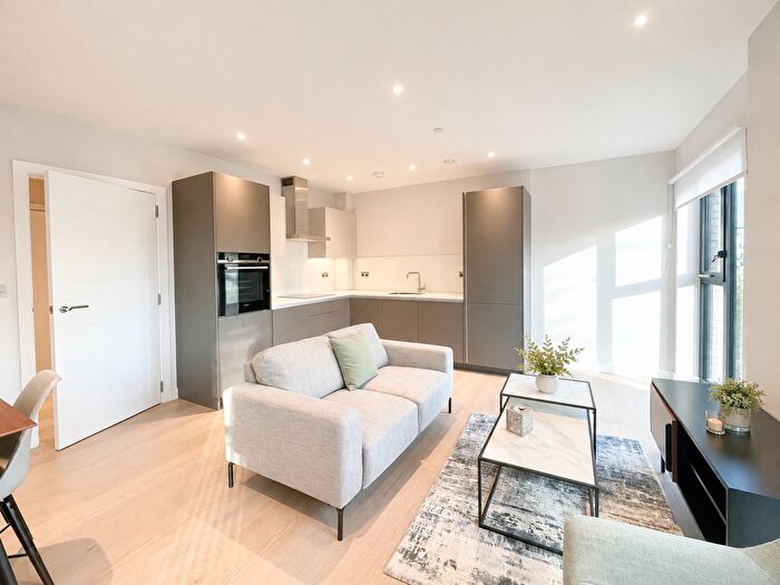 1 Bedroom Flat To Rent In Ufford Street, London, SE1