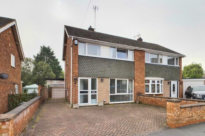 3 Bedroom Semi-Detached House To Rent In Ennerdale Close, Kettering, Northamptonshire, NN16