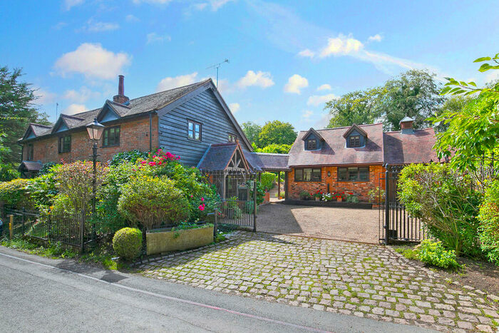 6 Bedroom Detached House For Sale In Church Road, High Beach, IG10