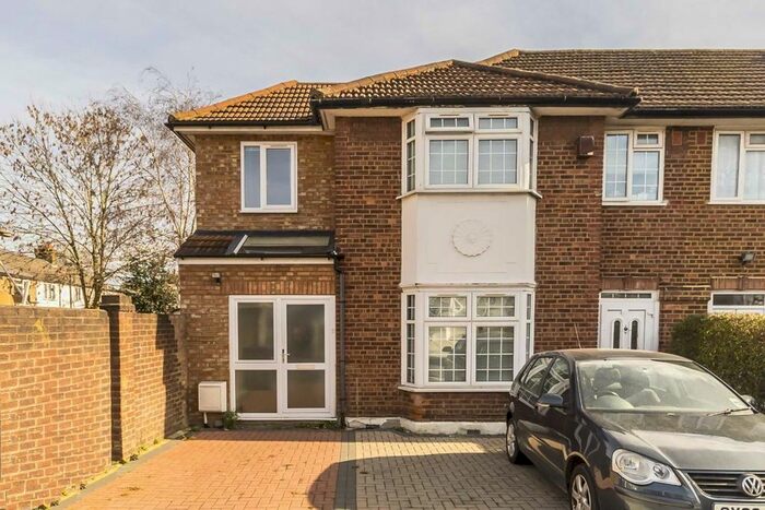 2 Bedroom Semi-Detached House To Rent In St. Andrews Road, London, W3