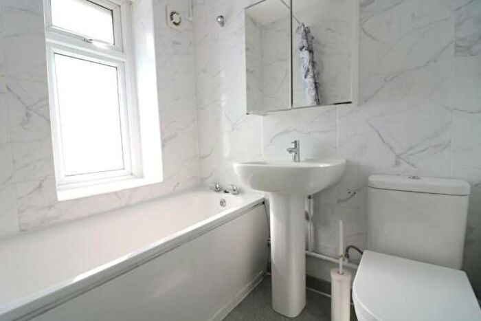 5 Bedroom Property To Rent In Olive Road, Ealing, London, W5