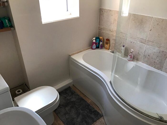 2 Bedroom Apartment To Rent In Jubilee Gardens; New Mills., SK22
