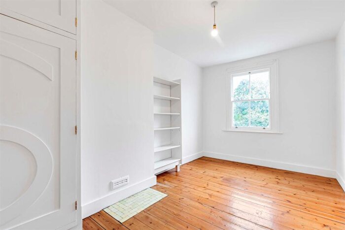 3 Bedroom Terraced House For Sale In Treen Avenue, Barnes, London, SW13