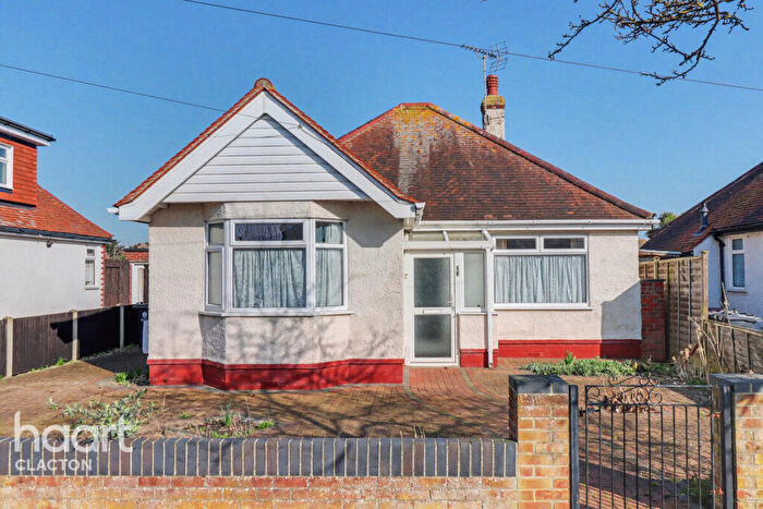 2 Bedroom Detached Bungalow For Sale In Nottingham Road, Clacton-On-Sea, CO15