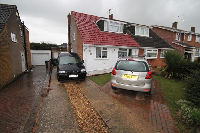 3 Bedroom Semi-Detached House To Rent In Chaucer Road, Rugby, Warwickshire, CV22