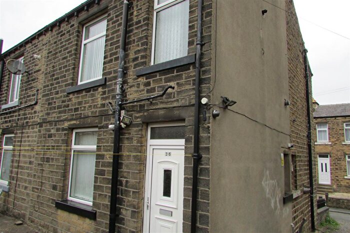 1 Bedroom Terraced House To Rent In Chapel Terrace, Crosland Moor, Huddersfield, HD4