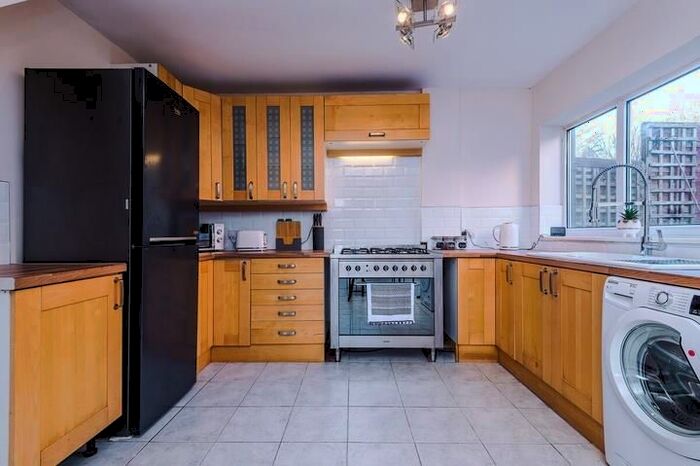 2 Bedroom Property To Rent In Woodington Road, Sutton Coldfield, B75