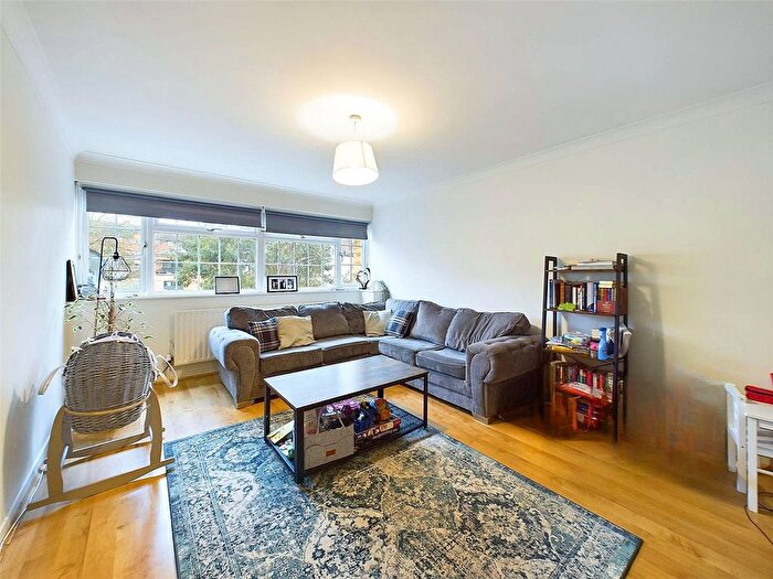 4 Bedroom Terraced House To Rent In North Place, Teddington, TW11