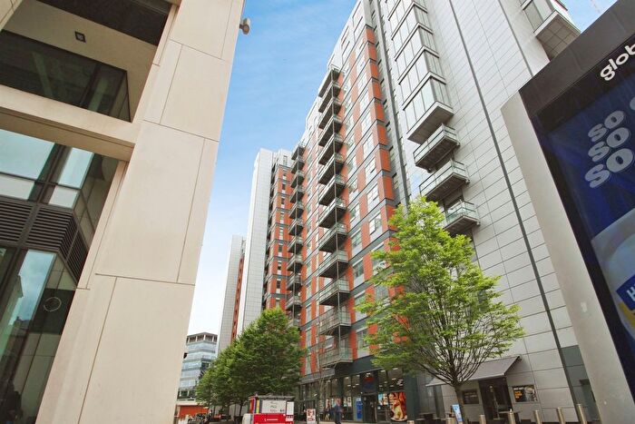 2 Bedroom Flat For Sale In Wellington Street, Leeds, LS1