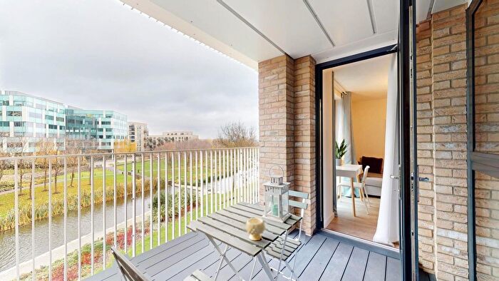 1 Bedroom Flat For Sale In Viscount House, Lakeside Drive, Brent, NW10